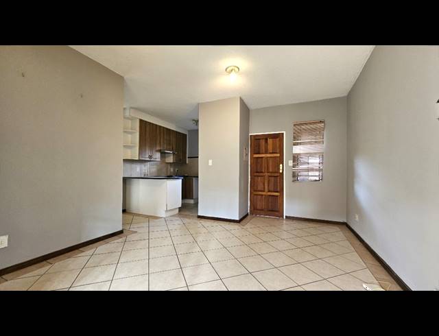 2 BEDROOM APARTMENT RENTED IN MOOIKLOOF RIDGE